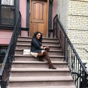 Meet your Posher, Tiania